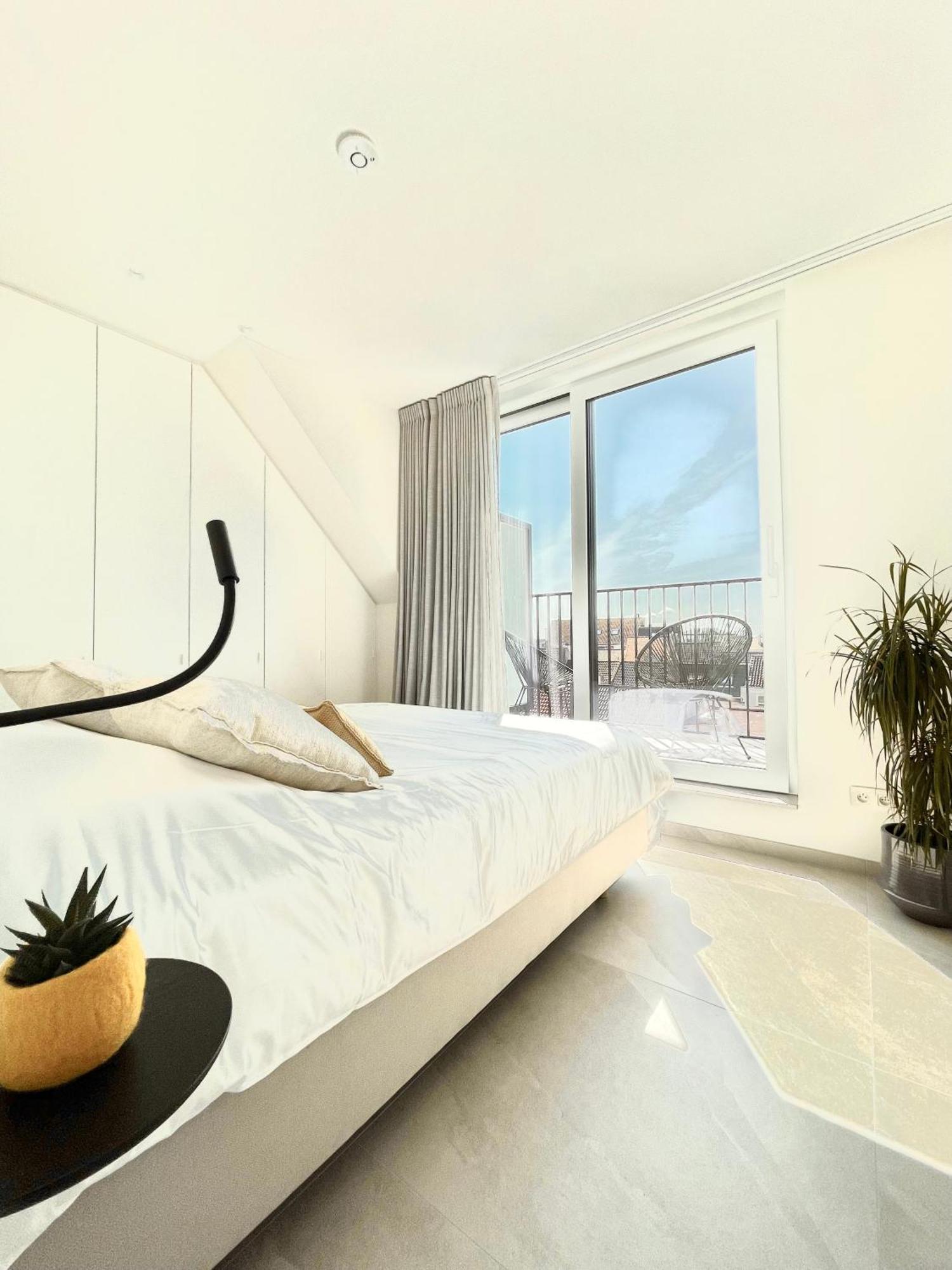 Ferienwohnung Molo Roof - Stylish Penthouse With Marina View Blankenberge Within Walking Distance From The Sea - 15 Km From Bruges Exterior foto