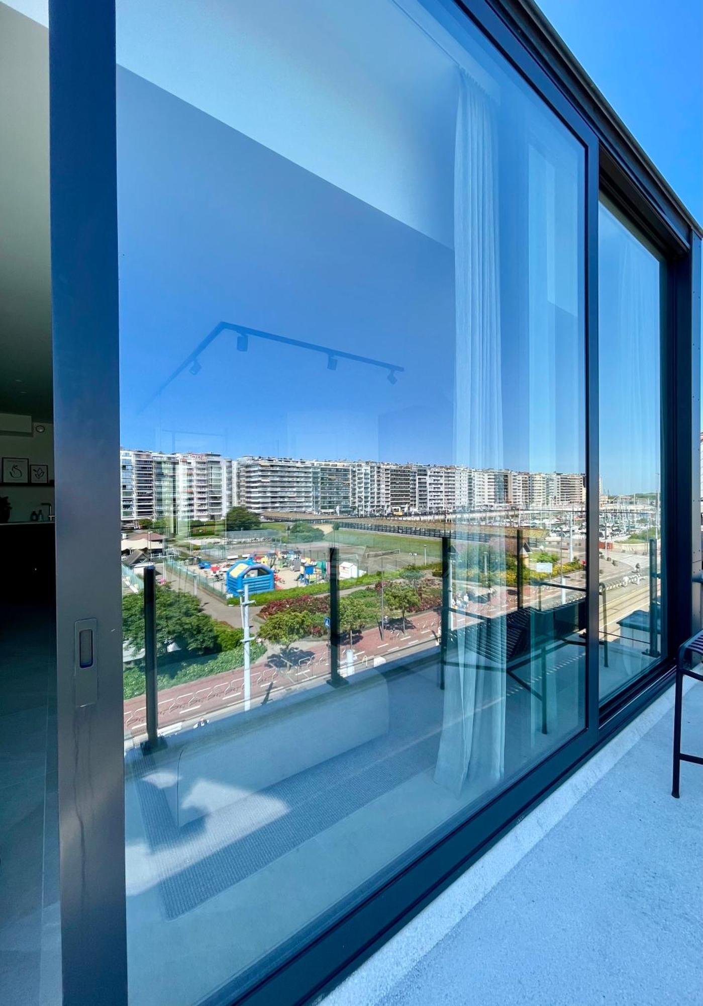 Ferienwohnung Molo Roof - Stylish Penthouse With Marina View Blankenberge Within Walking Distance From The Sea - 15 Km From Bruges Exterior foto